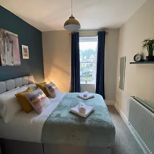 Stylish 2br Getaway Near Bath's Spots! Bath